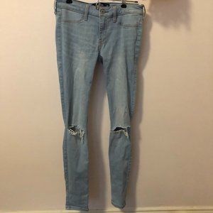 HOLLISTER LOW RISE RIPPED STRETCH SKINNY JEANS